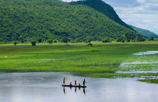 Kamping Puoy Lake Battambang